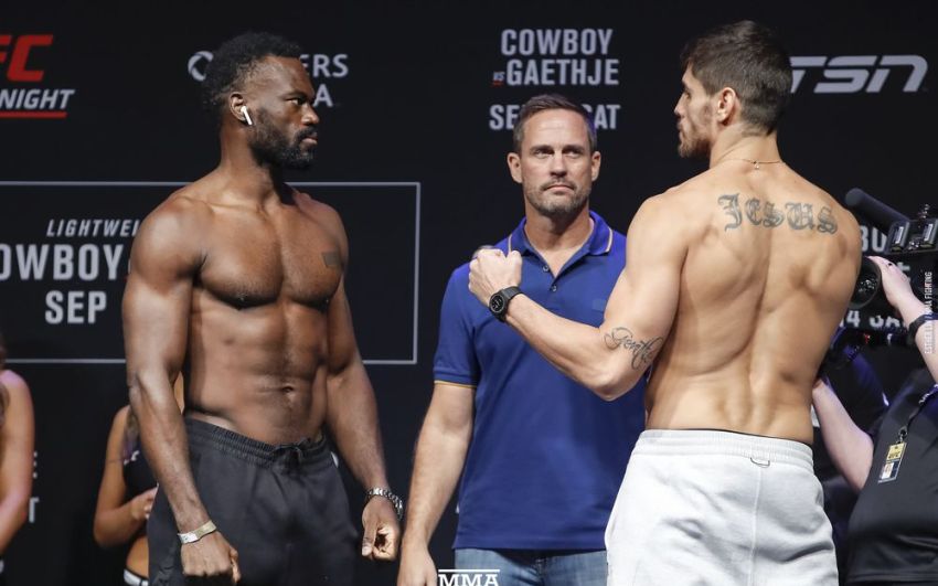 Видео боя Антонио Карлос Джуниор - Юрайа Холл UFC Fight Night 158