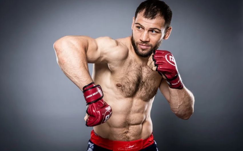 Токов сразится за титул с Эблином на турнире Bellator 290