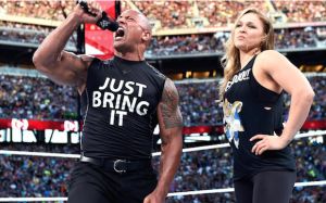 Ронда Роузи в грязной форме опровергла слухи об уходе из WWE