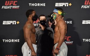 Церемония взвешивания и битвы взглядов перед UFC on ESPN 9: Тайрон Вудли - Гилберт Бернс