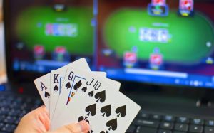 Все про онлайн покер: особенности игры в интернете