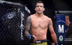 Чарльз Оливейра разозлен решением UFC назначить Майкла Чендлера страховать бой Хабиб - Гэтжи