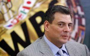 В WBC назначили защиты титулов для действующих чемпионов