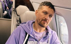 Александр Усик в стихах рассказал о своем задержании в аэропорту: "Я не герой и не м*дак"