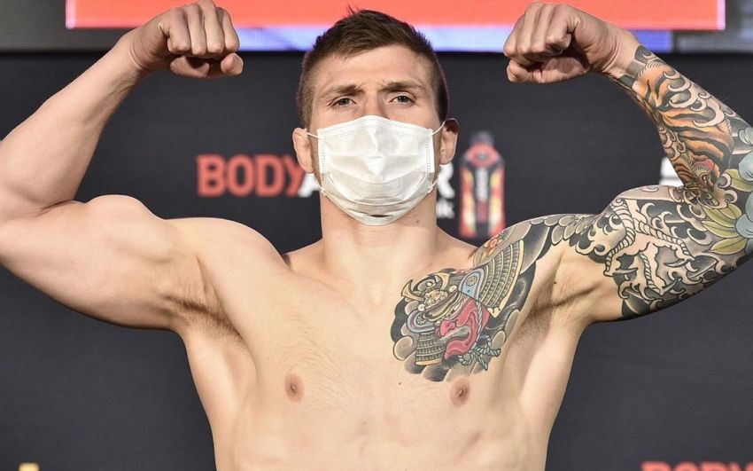 Результаты взвешивания турнира UFC on ESPN 10: Джессика Ай - Синтия Калвилльо