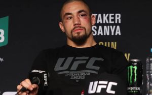 Роберт Уиттакер рассказал, почему снялся с боя на UFC 248