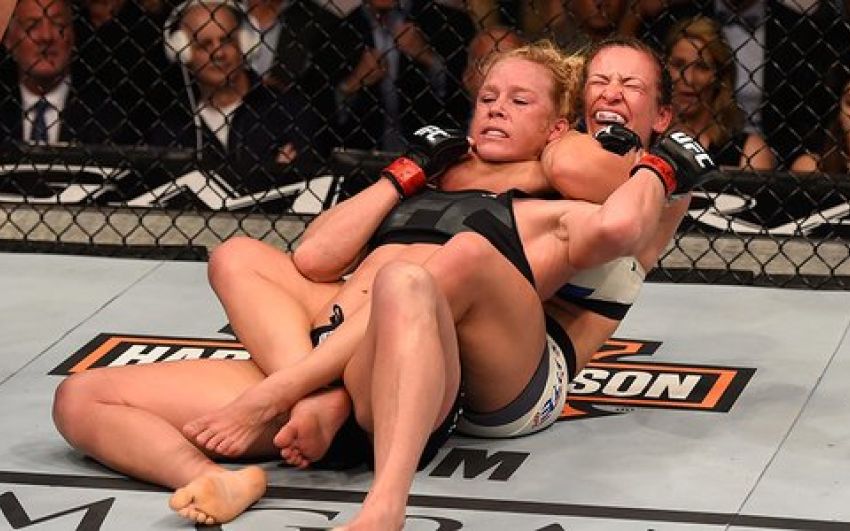 Холли Холм требует матча-реванша от Миши Тэйт после удушения на UFC 196 