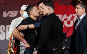 В IBF обязали Лопеса и Камбососа вакцинироваться против коронавируса перед их боем