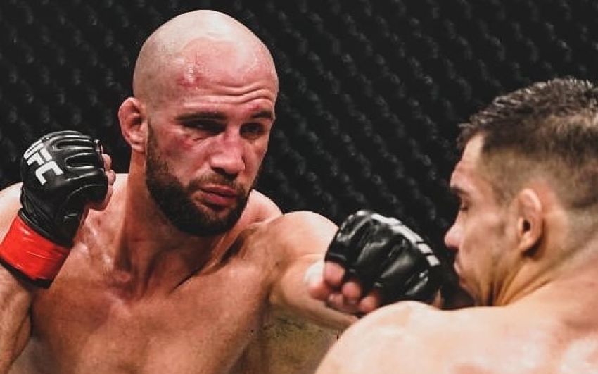 Волкан Оздемир победил Александра Ракича на UFC Fight Night 165