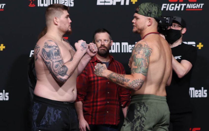 Видео боя Чейз Шерман - Джейк Коллье UFC on ESPN 32