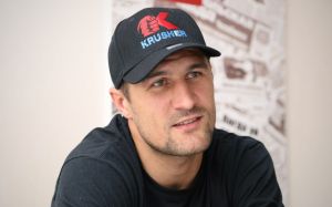 Сергей Ковалев: Имя тренеров я назову за пять недель до боя