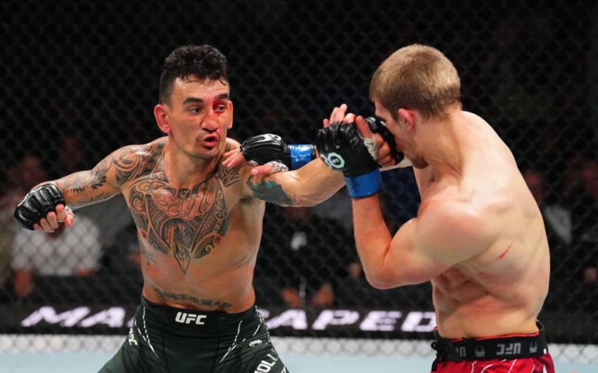 Макс Холлоуэй в напряженном бою перебил Арнольда Аллена на UFC on ESPN 44