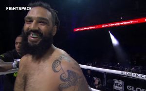 Видео боя Аркадиуш Вроцек - Деморео Деннис Glory 71