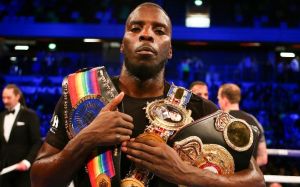 Денис Лебедев сразится с Лоуренсом Околи за вакантный титул WBA Super