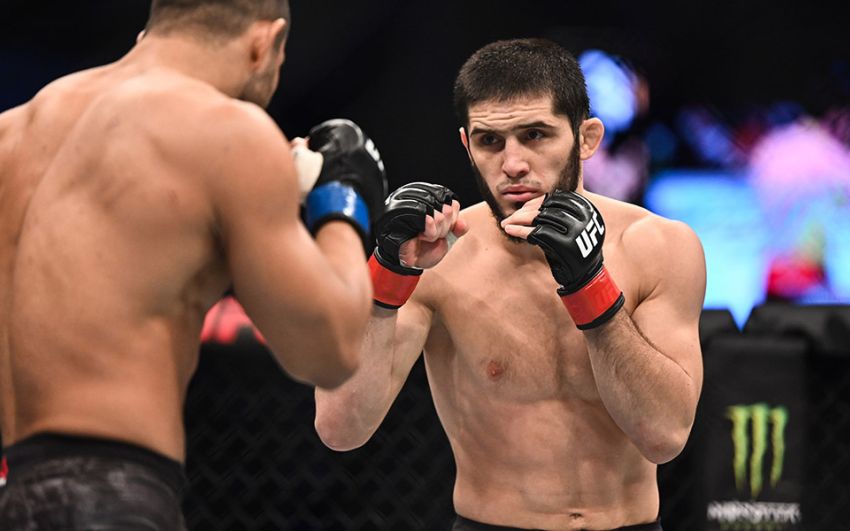 СМИ: бой Махачев - Мойзес возглавит турнир UFC on ESPN 26
