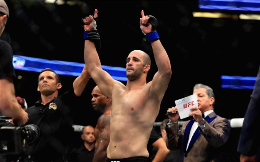 Результаты взвешивания участников турнира UFC Fight Night 138: Оздемир - Смит