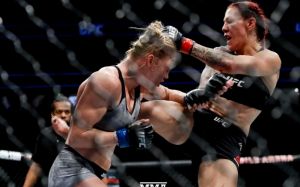 Бонусы турнира UFC 219