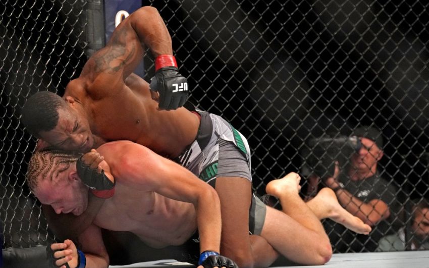Видео боя Жаилтон Алмейда – Антон Туркалдж UFC 279