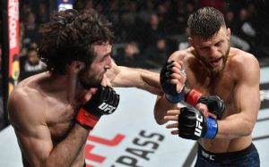 Фото с турнира UFC Fight Night 163: Забит Магомедшарипов - Келвин Каттар