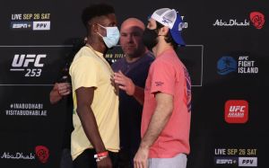 Видео боя Хаким Даводу - Зубайра Тухугов UFC 253