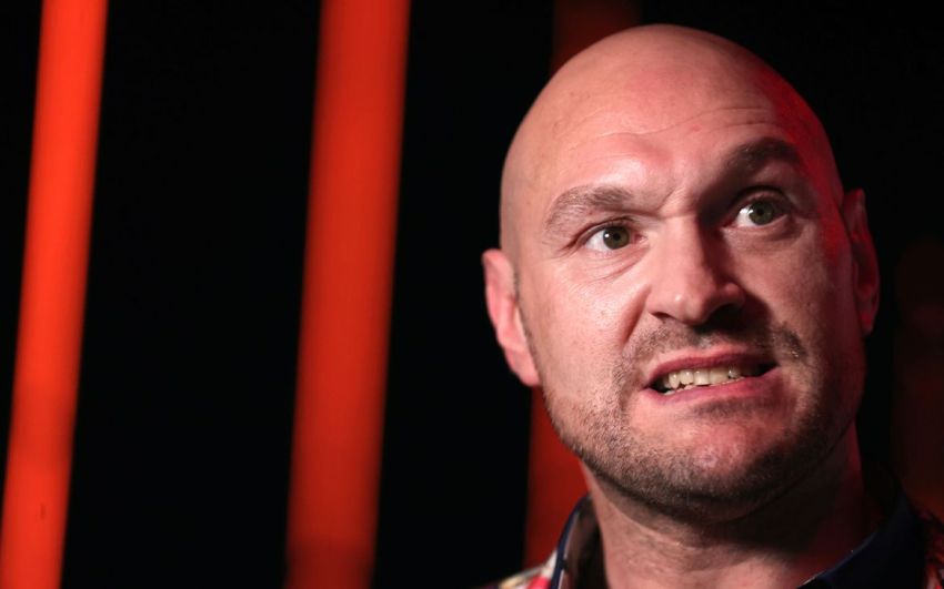 Александр Красюк раскритиковал Фьюри за травму перед боем с Усиком: "Это непрофессионально"