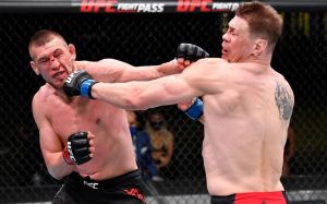 Максим Гришин проиграл Дастину Джакоби на UFC Fight Night 186