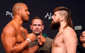 Видео боя Сирил Гэйн - Таннер Босер UFC Fight Night 165