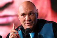 Тайсон Фьюри заявил, что готовится к бою с Махмудовым без тренеров