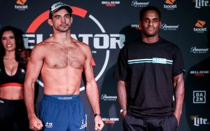 Видео боя Андрей Корешков - Лоренц Ларкин Bellator 229