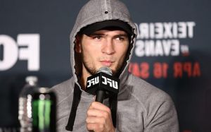 Хабиб Нурмагомедов подписал с UFC новый контракт, где есть пункт о бое с Сент-Пьером