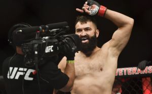 Зарплаты участников турнира UFC Fight Night 171: Энтони Смит - Гловер Тейшейра