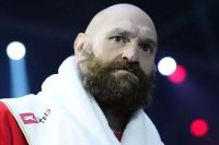Фрэнк Уоррен сообщил, что Фьюри хочет провести разминочный бой перед поединком с Джошуа