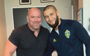 Стивен Томпсон поделился теорией, почему UFC так яростно продвигают Чимаева