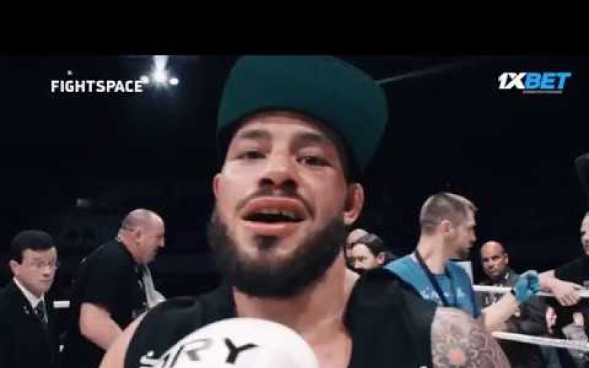 Видео боя Петчпаномрунг Киатмукао - Робин Ван Росмален GLORY 59