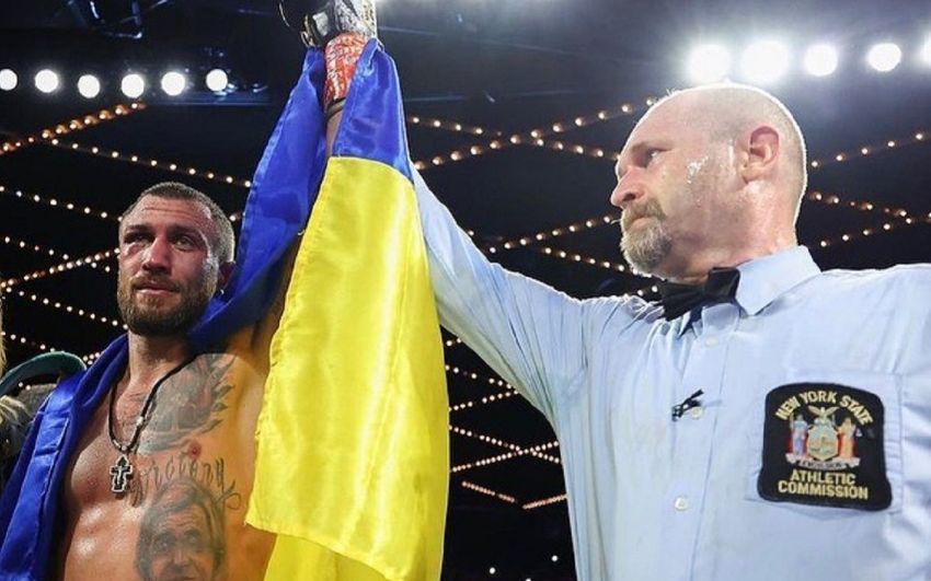 Василий Ломаченко встретился с украинскими военными после боя с Ортисом
