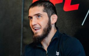 Александр Емельяненко сделал прогноз на бой Махачев — Оливейра