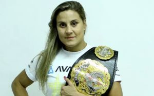 Чемпионка Invicta FC Дженифер Майя не боится Валентину Шевченко