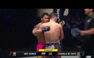 Видео боя Энди Соувер - Йодсанклай Иве One Championship: NEW Era