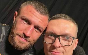 Александр Усик - о победе Ломаченко: "Давайте поддержим Василия Анатольевича и поблагодарим его за великолепную работу"