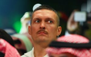 Александр Усик признался, что он сказал Фьюри во время битвы взглядов после боя с Нганну