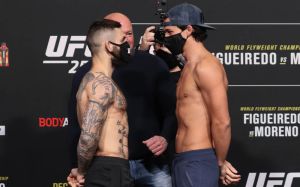 Видео боя Билли Куарантилло - Гевин Такер UFC 256