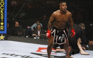 Боец UFC рассказал, как Головкин нокаутировал "Канело" во время спарринга во втором раунде