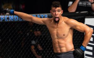 UFC 235: Джонни Уокер быстро нокаутировал Мишу Циркунова
