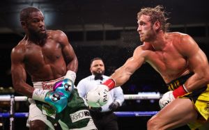 Глава UFC Дана Уайт: "Мейвезер выглядел старым в бою с Логаном Полом"