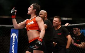 Бет Корреа выбыла из боя с Ирен Алдана на турнире UFC 227