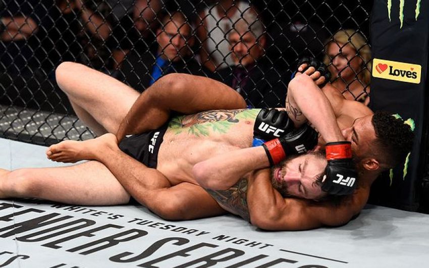 Бонусы турнира UFC Fight Night 112