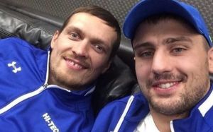 Александр Гвоздик отреагировал на слова Бетербиева, сравнившего Усика с больным человеком: "Он называет Кадырова братом"