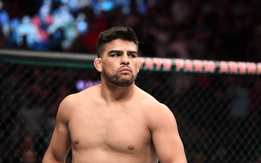 Бой Келвина Гастелума и Нассурдина Имавова возглавит турнир UFC 14 января