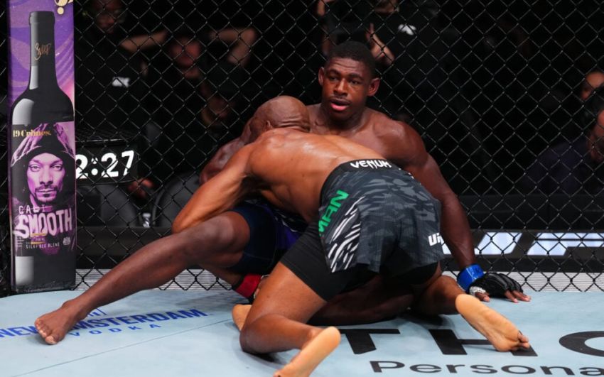 Видео боя Камару Усман – Хоакин Бакли UFC on ESPN 69