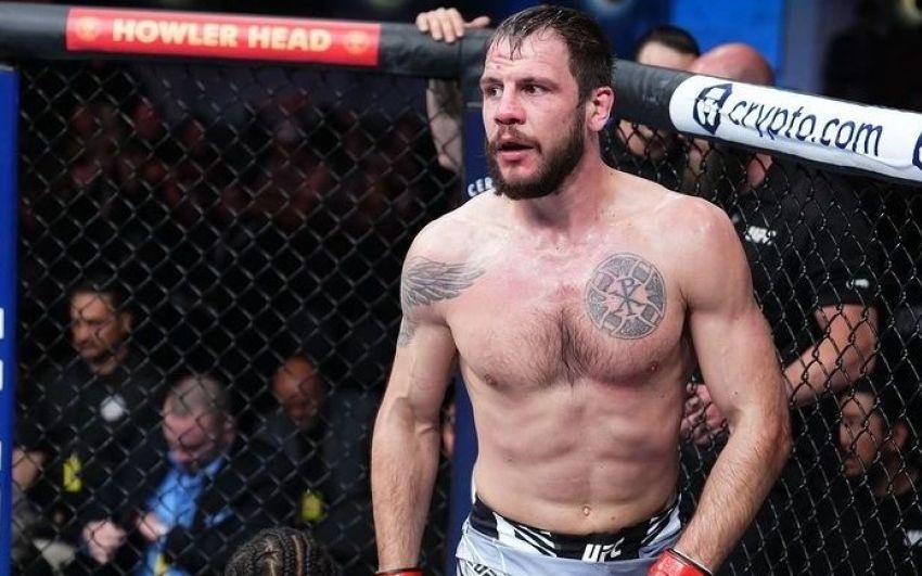 Никита Крылов досрочно выиграл у Спэнна на UFC Fight Night 221